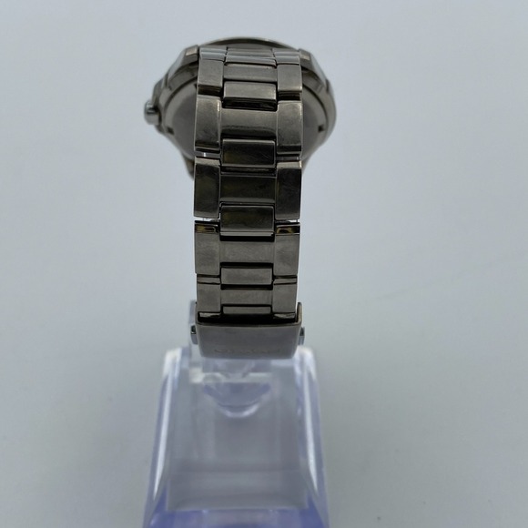 SEIKO V14J-0AE0 Solar Titanium Blue Dial Men's Wristwatch - Picture 4 of 9